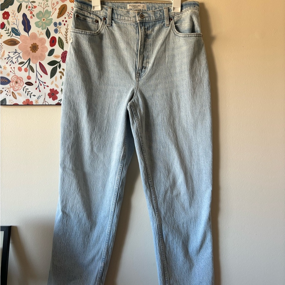 Abercrombie and Fitch the 90s straight ultra high rise jeans size 12 regular